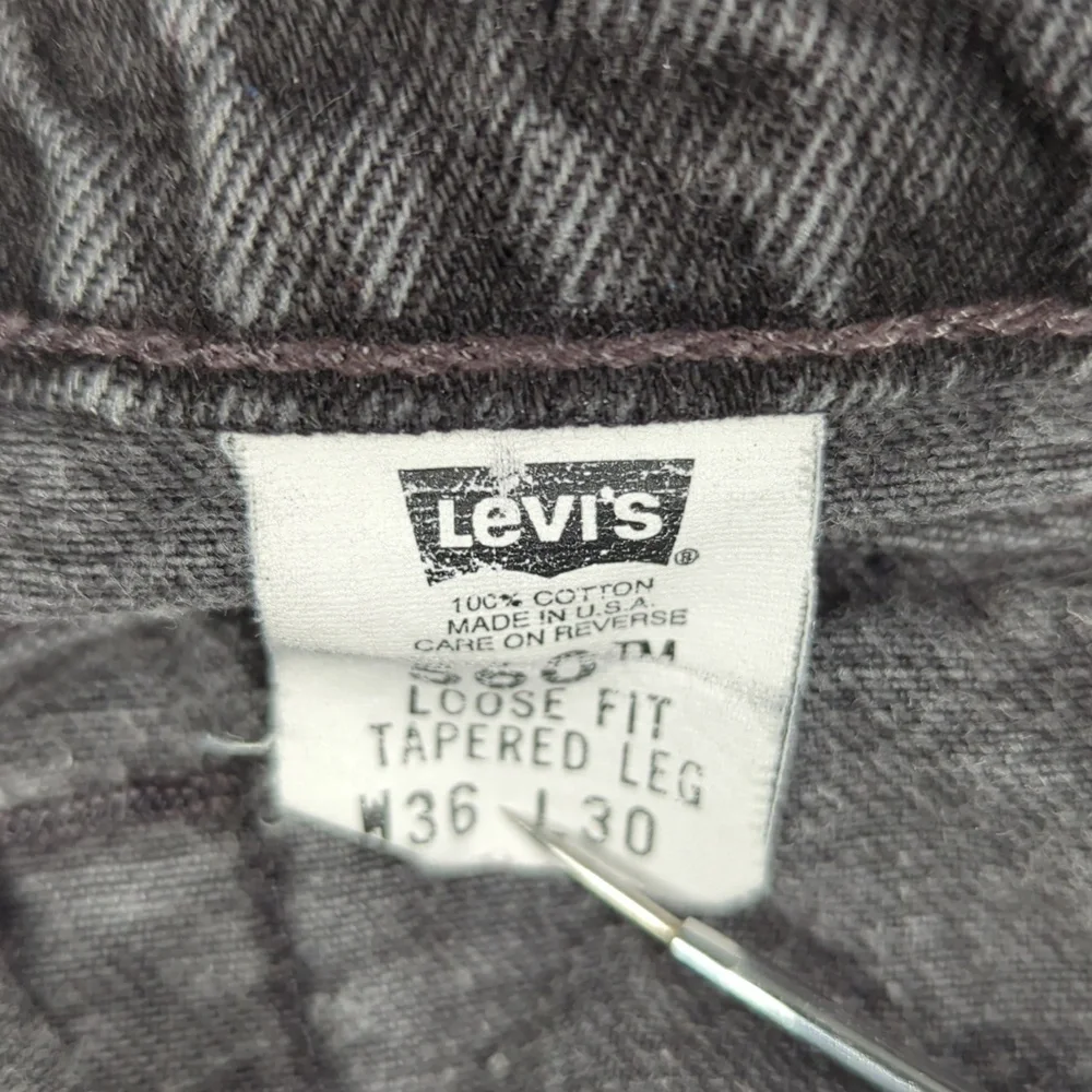 Vintage Levi's 560 Loose Fit Tapered Leg Gray Wash Mens Jeans Size 36‎